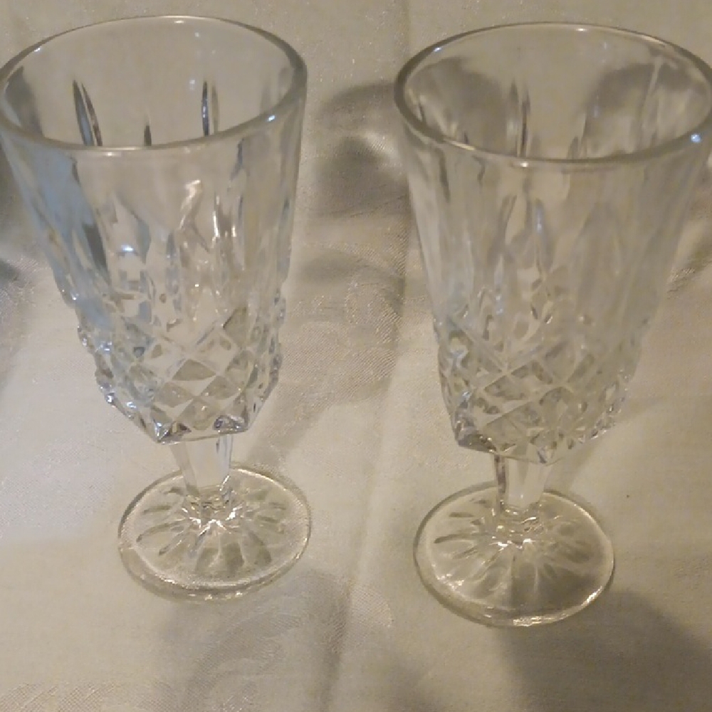 Crystal Clear Wine Glass Set